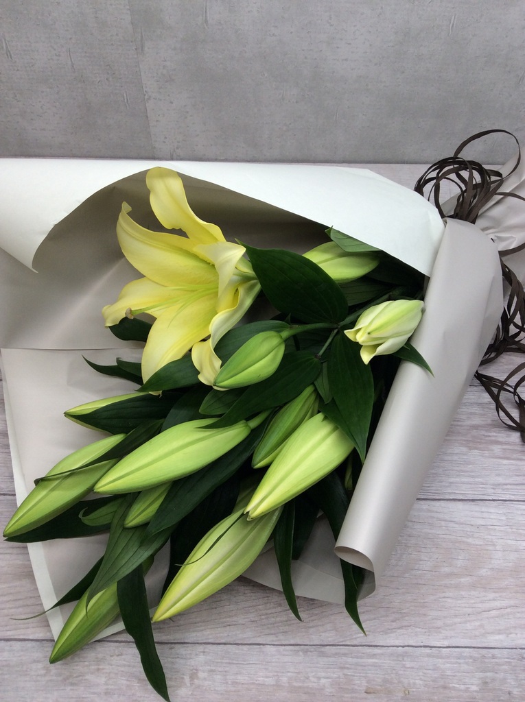 ゆりり 産地直送 オリエンタルユリ イエロー 5本束／埼玉 百合の滝沢