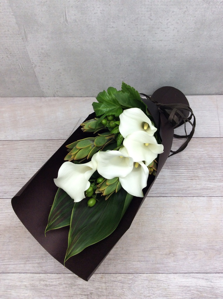 カラーの花束 ブーケ フラワーギフトの通販ならhitohana