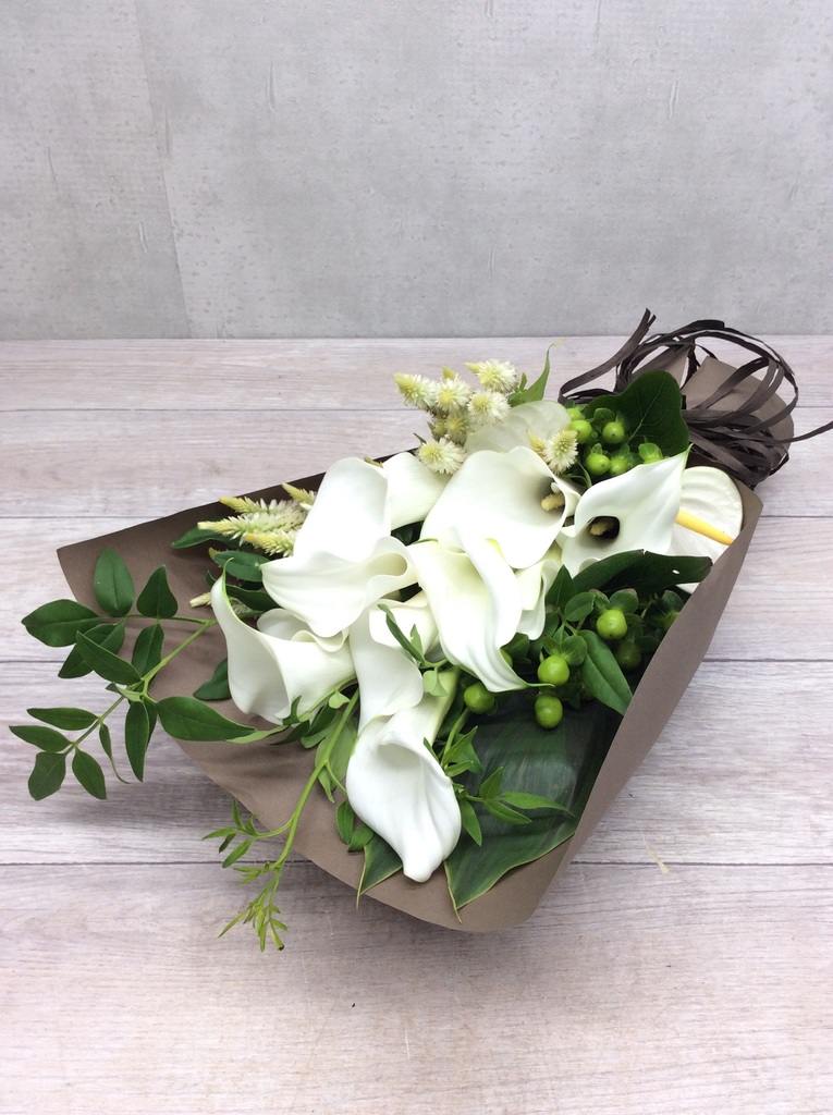 カラーの花束 ブーケ フラワーギフトの通販ならhitohana カラーの花束 ブーケ フラワーギフトの通販ならhitohana