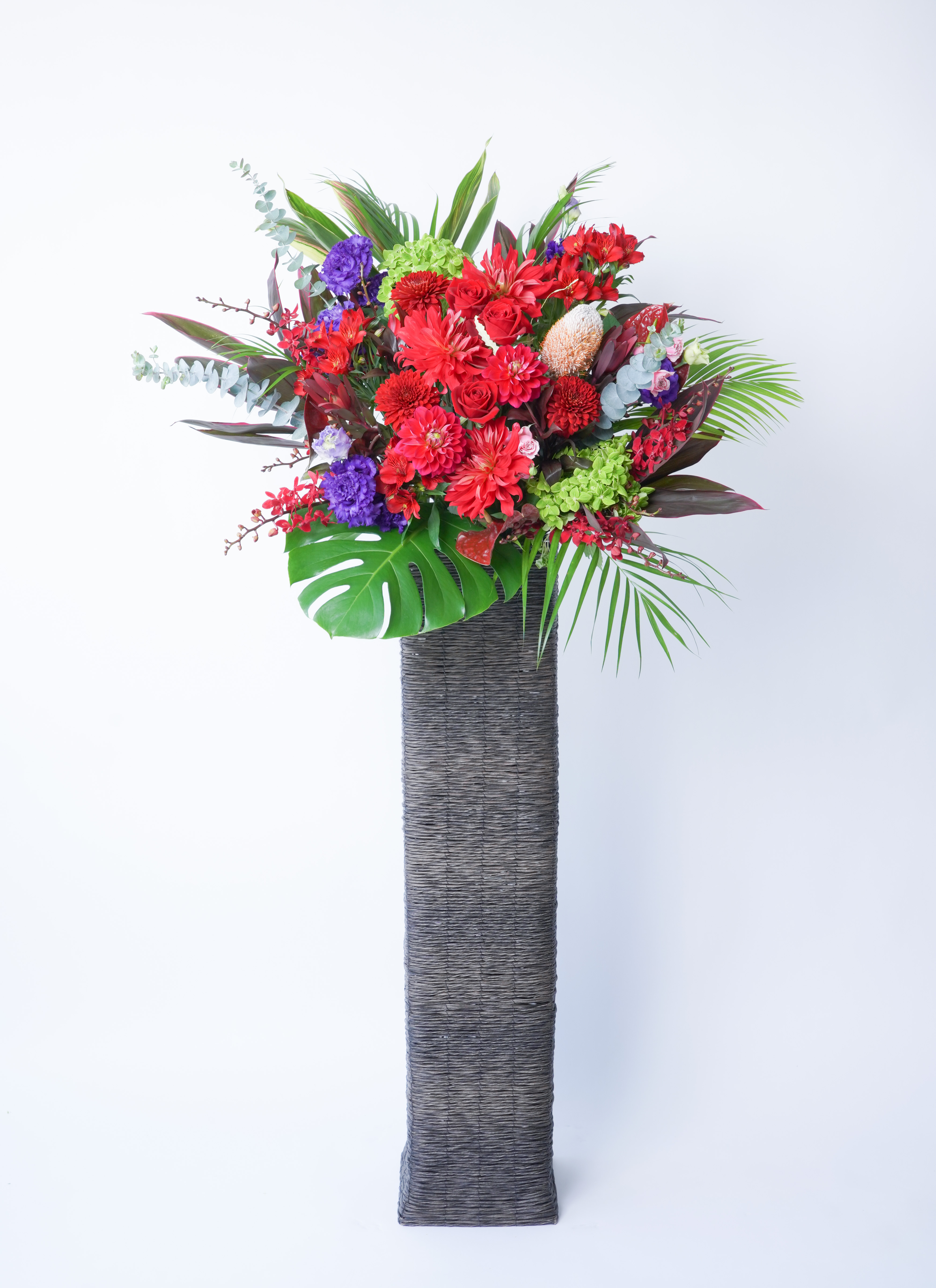 カゴタイプのスタンド花 | フラワーギフトならHitoHana（ひとはな）