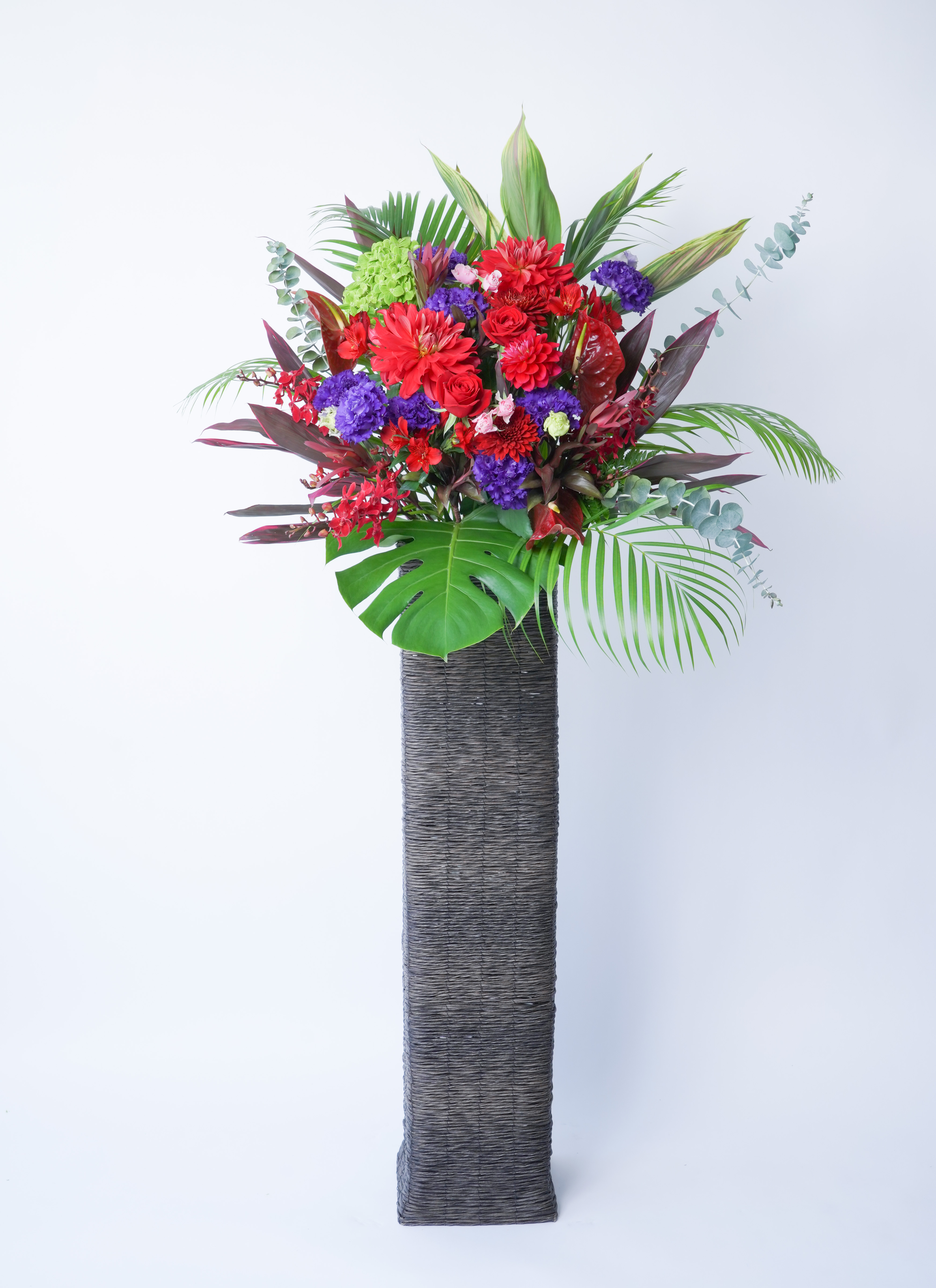 カゴタイプのスタンド花 | フラワーギフトならHitoHana（ひとはな）