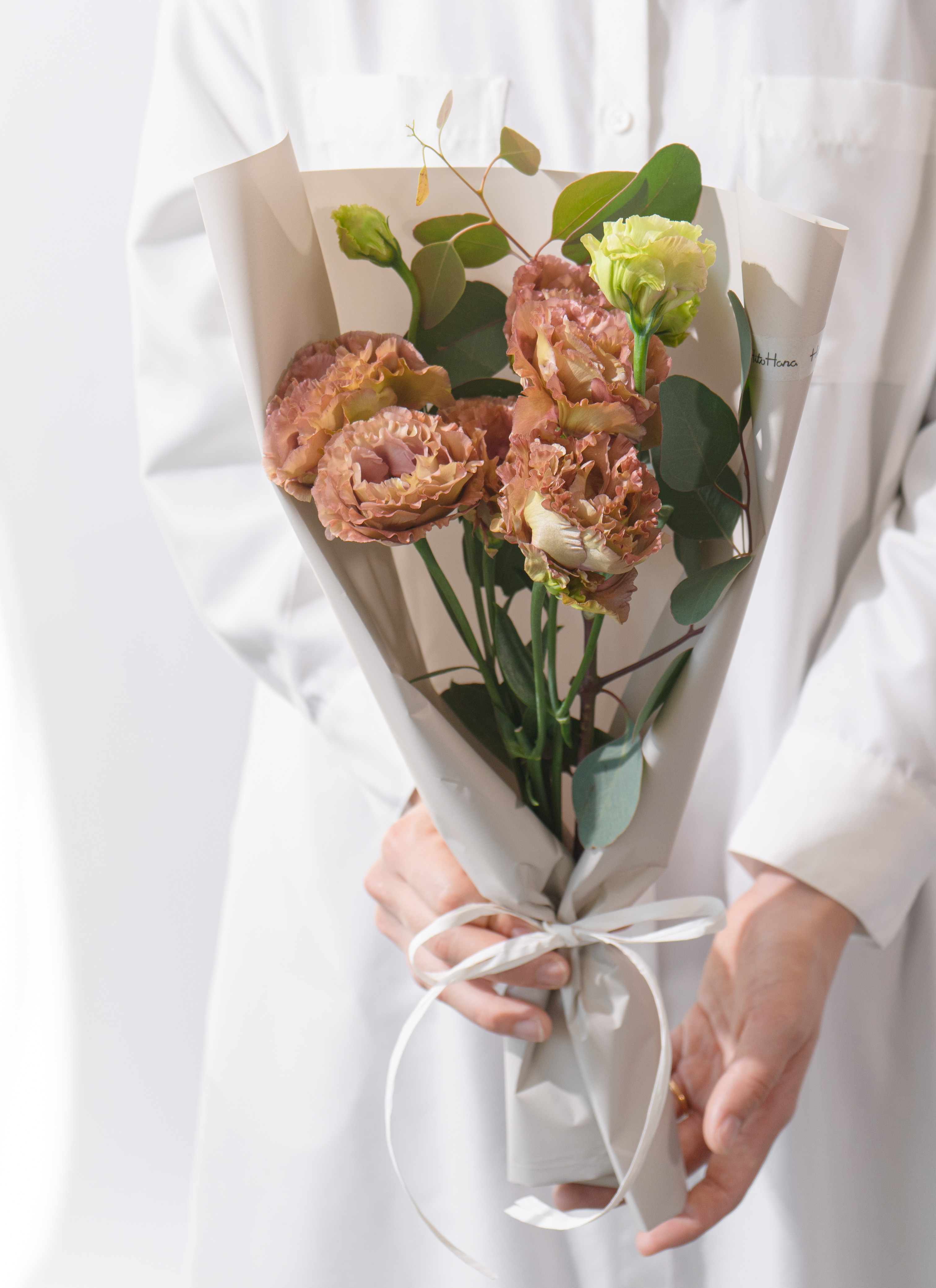 産地直送 トルコキキョウ花束 ブラウン（6輪入り）／佐賀