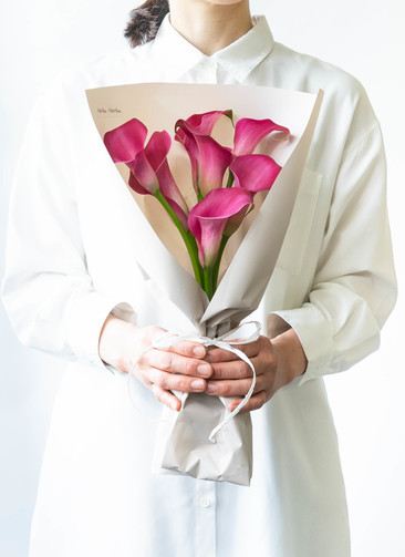 産地直送 カラー 花束 ピンク (7本)／岩手 三浦さんからお届け