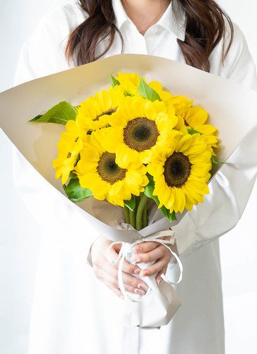 産地直送 ひまわり 1輪 花束 50本用／千葉 金井園芸からお届け