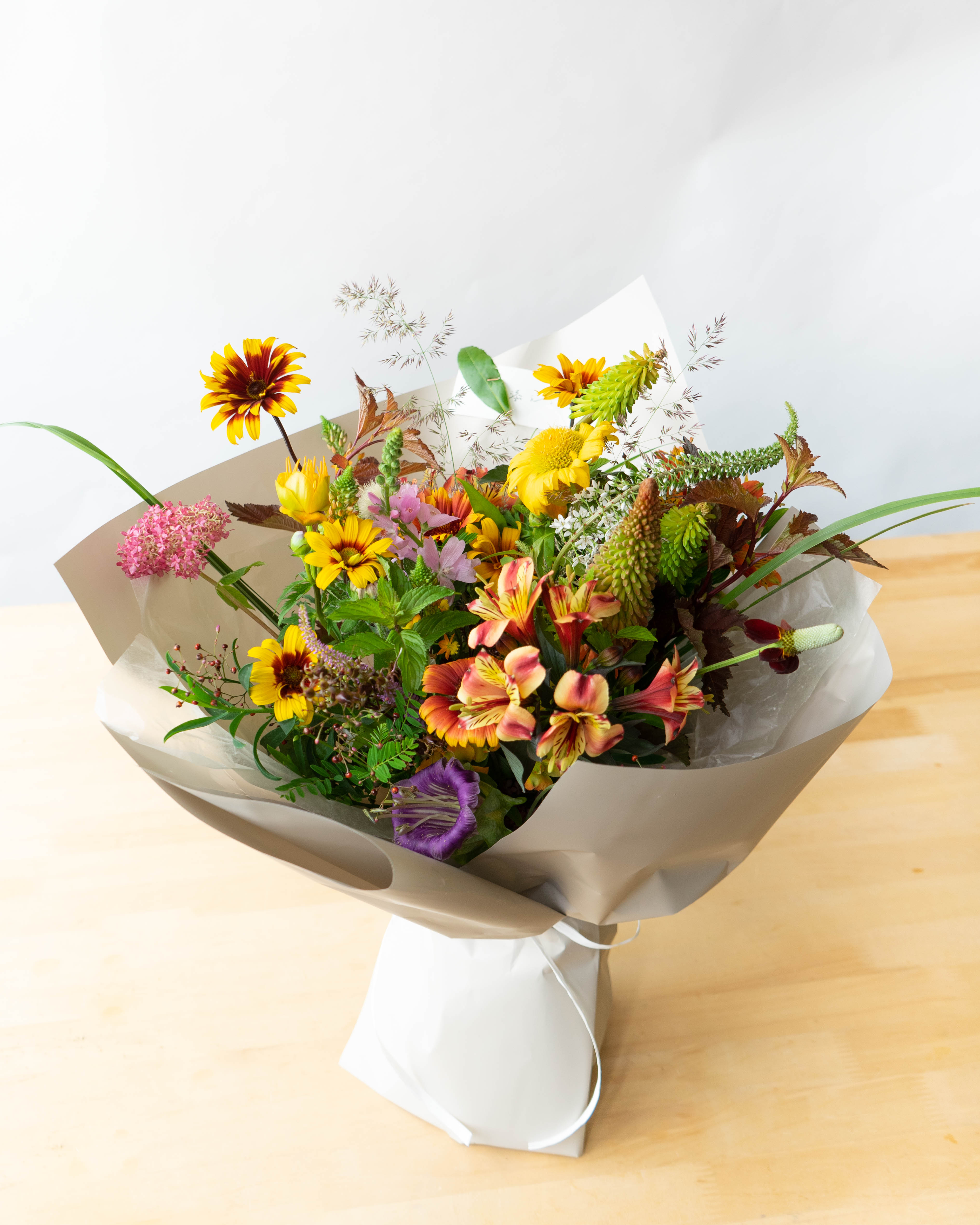 産地直送 草花ミックス 花束／長野 添える by 片桐花卉園からお届け