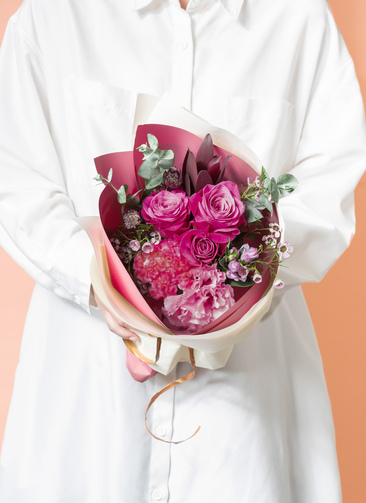 初秋の花束 バラとトルコキキョウのブーケ ピンク S | 花束なら