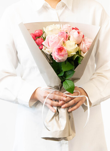 ds-sakakibara-rose-bundle-pink