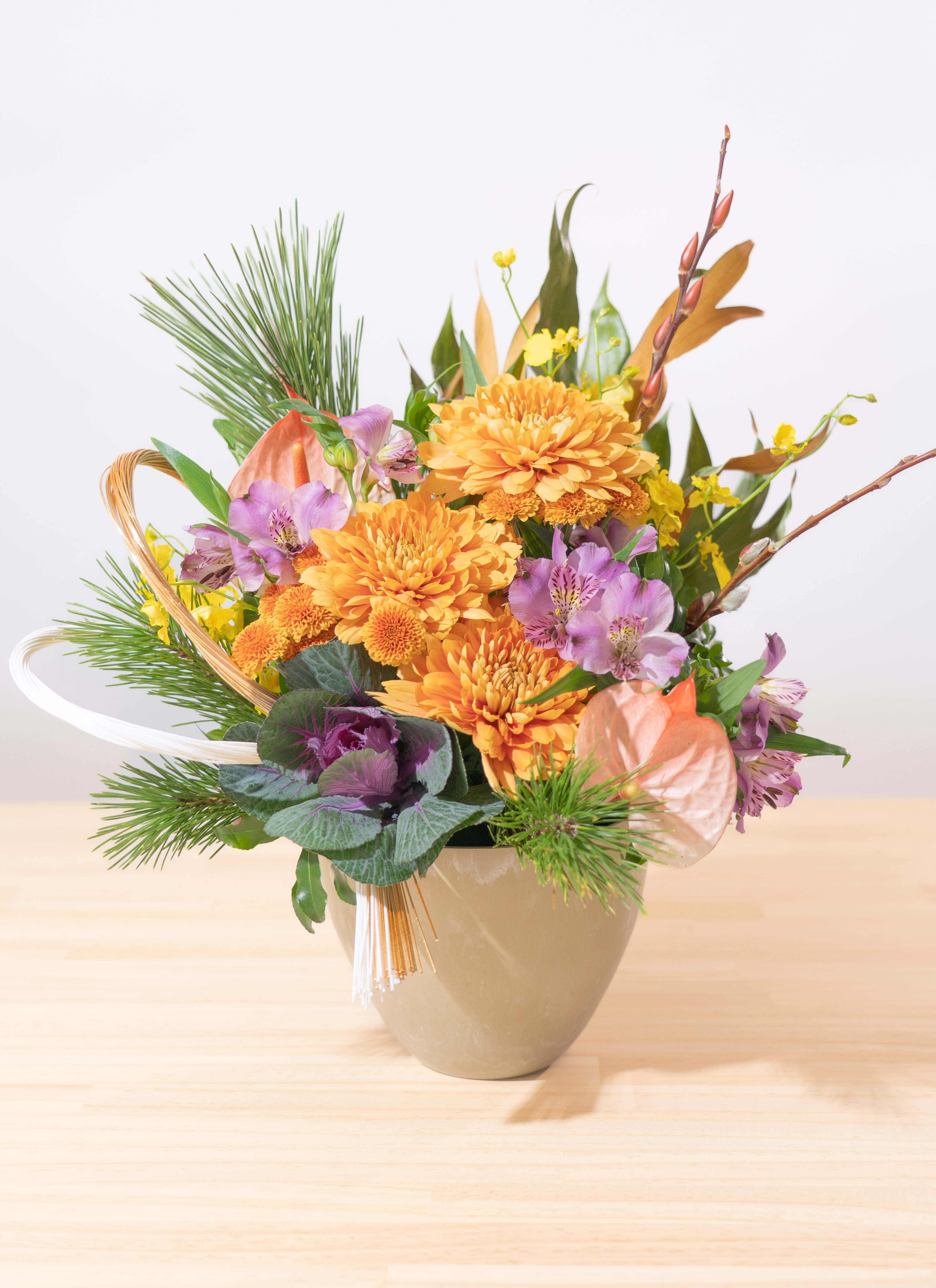 お正月 アレンジメント オレンジ・パープル M | アレンジメントなら