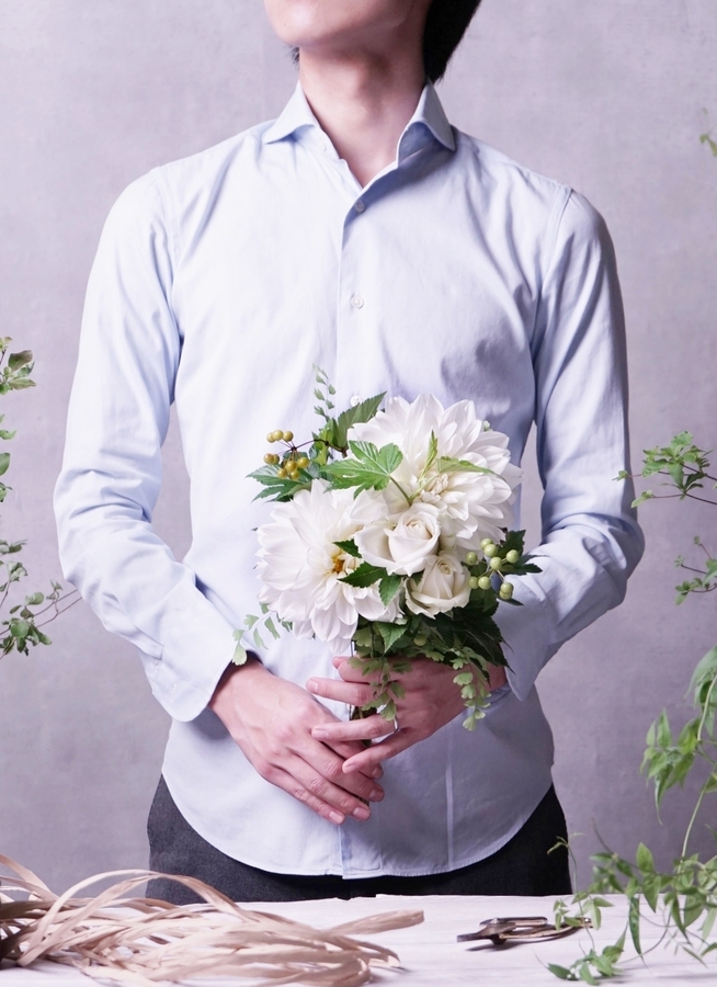 季節のおまかせ花束 3 300円 花束ならhitohana ひとはな