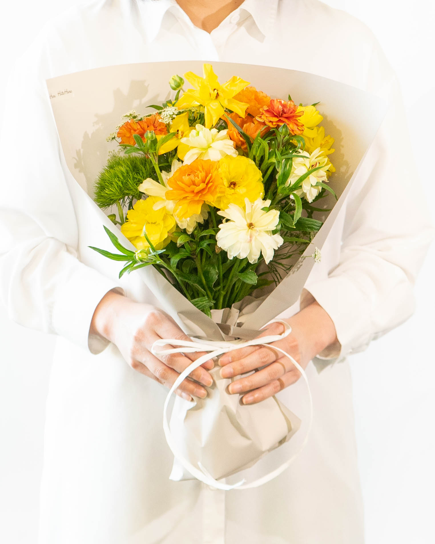 産地直送 ラナンキュラスラックス 草花 花束 イエローオレンジ Mサイズ