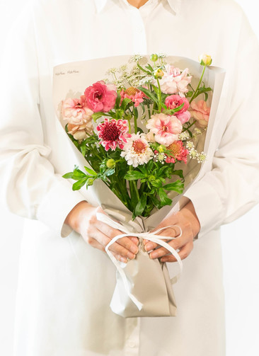 【♡】ピンク系ラナンキュラスの花束 産地直送 ラナンキュラスラックス 草花 花束 ピンク Sサイズ／千葉