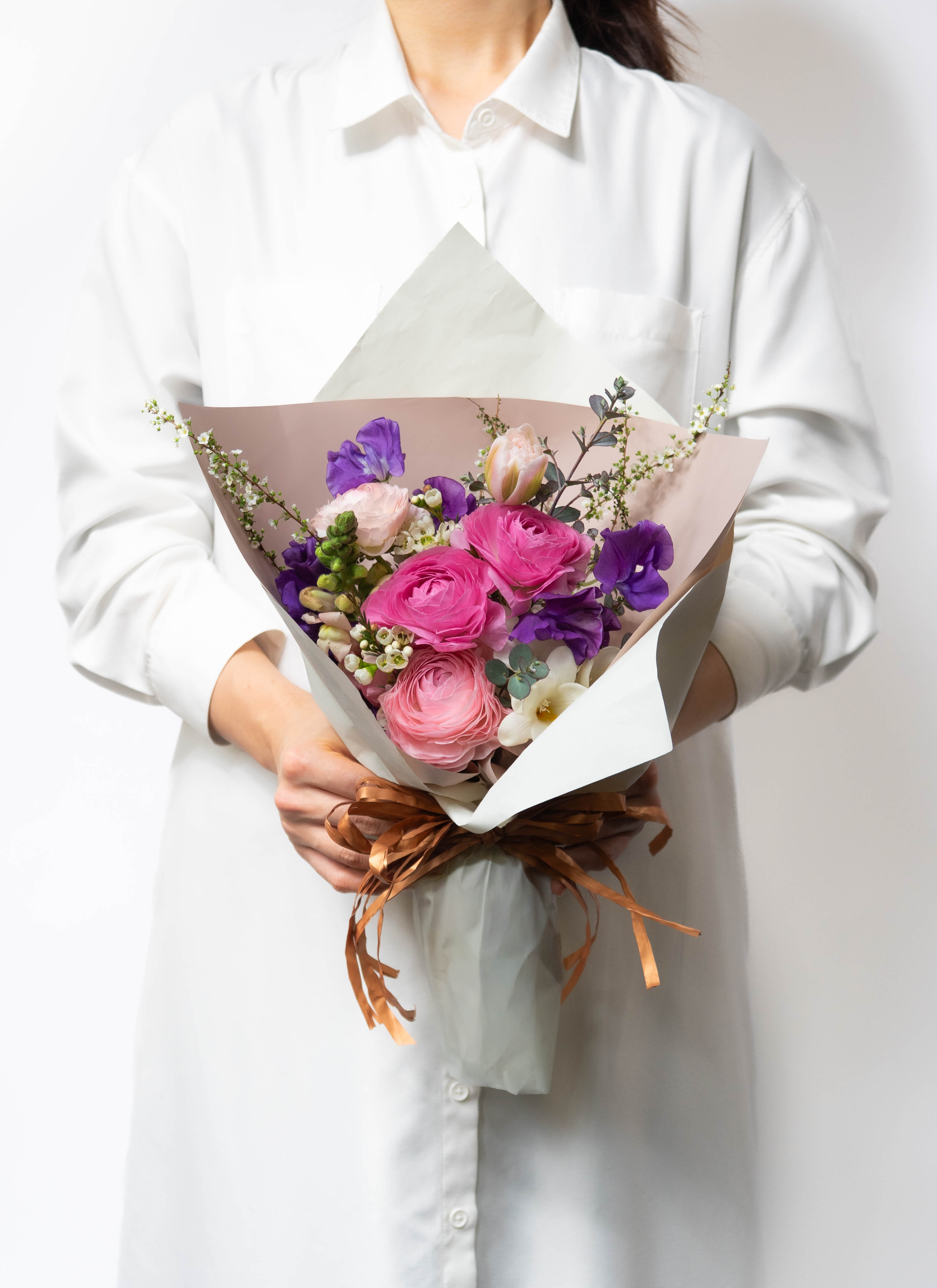 【♡】ピンク系ラナンキュラスの花束 産地直送 ラナンキュラスラックス 草花 花束 ピンク Mサイズ／千葉