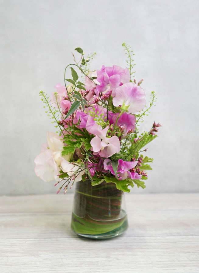 スイートピー アレンジメント ピンク S | アレンジメントならHitoHana