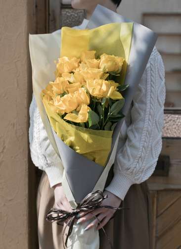 バラ 30本ブーケ イエロー | 花束ならHitoHana(ひとはな)