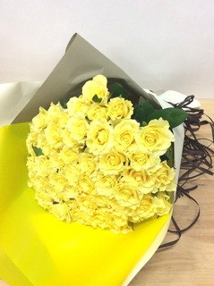 黄色い造花のバラ 71laRdqmnoL._AC_UF350,