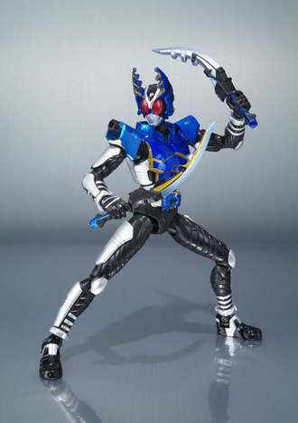 バンダイSHフィギュアーツ仮面ライダーカブト、ガタック2個セット