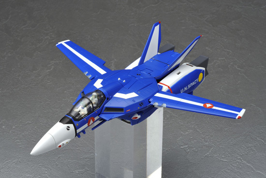 やまと マクロス 1/60完全変形 VF-1D ヴァージンロード｜ホビー