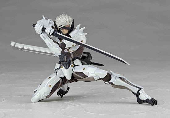 Amazon.co.jp: リボルテックヤマグチNO.140EX 雷電 ホワイト