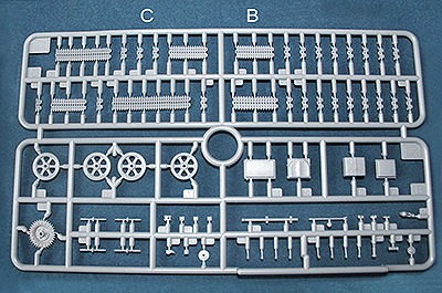 リッチモデル 1/35 英・ユニバーサルキャリアMk.II型 MMGビッカーズ機銃搭載型