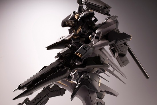 Amazon.com: Kotobukiya VI082_Armored CORE_RAYLEONARD 03