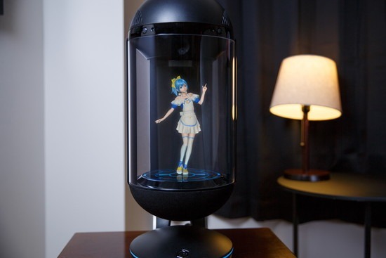 バーチャルホームロボット「Gatebox」量産モデル予約開始 | 3DP