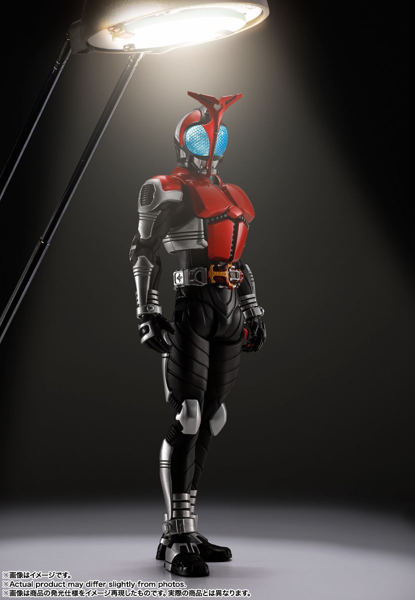 S.H.Figuarts（真骨彫製法） 仮面ライダーカブト ライダーフォーム