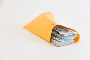 礼金は昔から残る慣習が続いているもの
