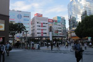 赤羽の駅前