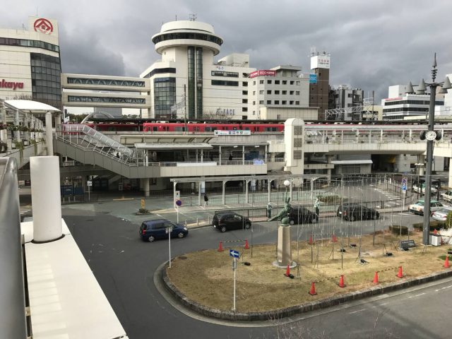 駅前ロータリー