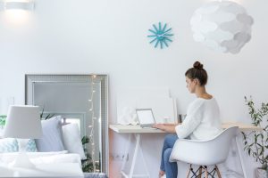 女性の一人暮らしは防犯意識を高く持とう
