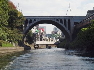 聖橋と神田川