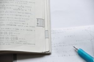 専門的な単語が飛び交い、圧倒的計算力も