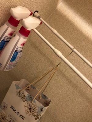 突っ張り棒で壁を傷つけることも