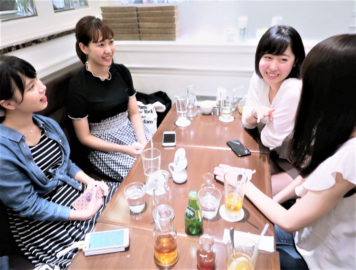 【ホームズ】一人暮らしの寒さ対策！ エアコン以外にあると便利な暖房グッズ 住まいのお役立ち情報