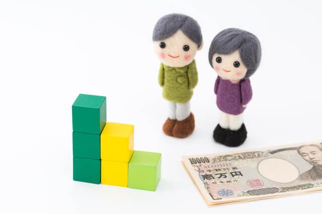 一人の時と二人では生活費はどう変わる?