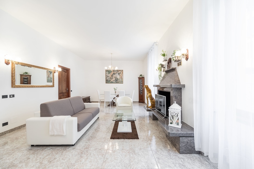 Sole&Luna Comolake Apartments【 2024年最新の料金比較・口コミ・宿泊予約 】 トラベルブック