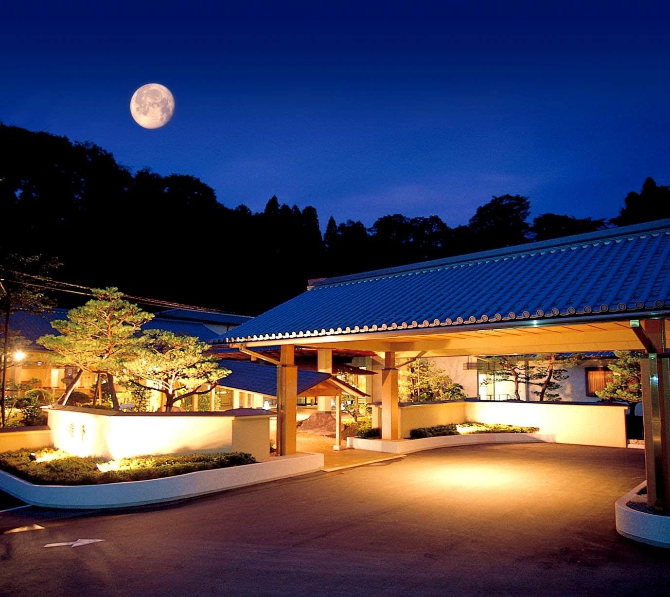 金沢犀川温泉 川端の湯宿「滝亭」【 2023年最新の料金比較・口コミ・宿泊予約 】 トラベルブック(TravelBook) 金沢犀川温泉 川端の湯宿「滝亭」【 2023年最新の料金比較・口コミ・宿泊予約 】 トラベルブック(TravelBook)