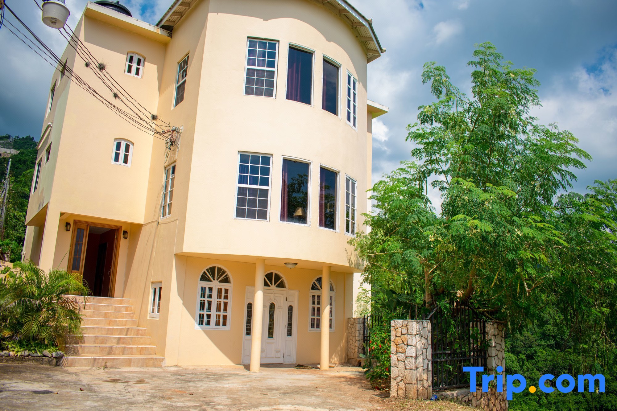 City View Guest Apartment【 2022年最新の料金比較・口コミ・宿泊予約 】 トラベルブック(TravelBook)