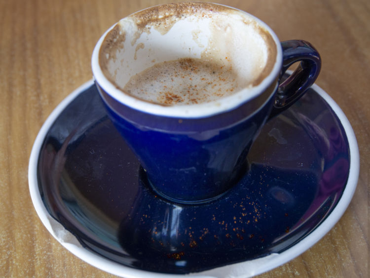 誤飲の応急処置・対処法③【誤飲したコーヒーの量を伝える】