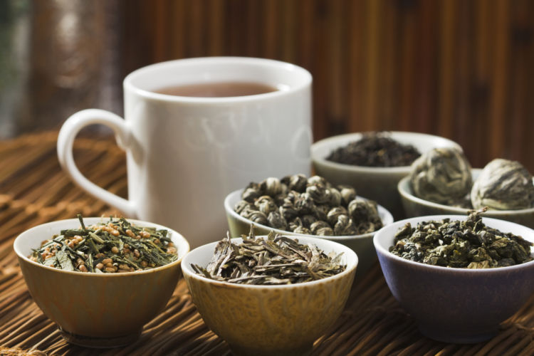 お茶を誤飲した時の対処法②【お茶の種類を伝える】