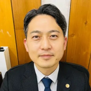 しらとり法律事務所の弁護士のポートレート画像