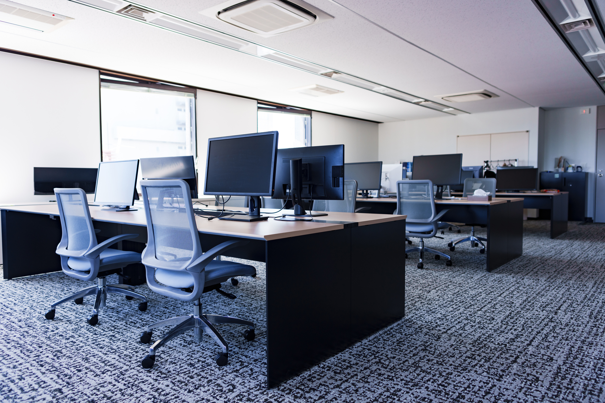 会社破産の手続きを現役弁護士が完全解説｜流れ・費用・期間から経営者が知るべきポイントまでというタイトルの記事のサムネイル画像