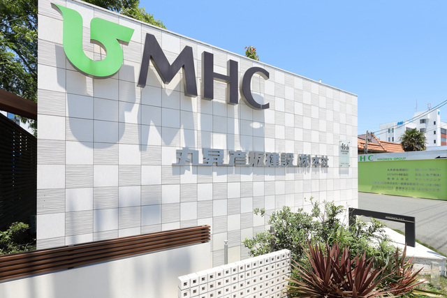 パネル製造スタッフ