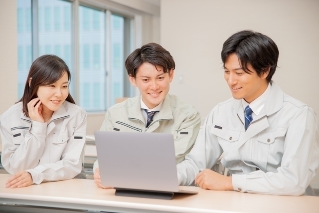 未経験OK／アクティブ事務／女性活躍中／ライフワークバランス重視／研修充実