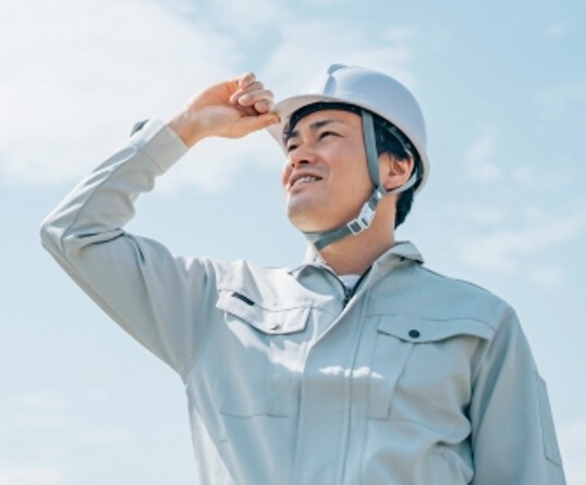 高時給1350円　フォークリフト作業　日勤シフト制:/BSOC5687Z