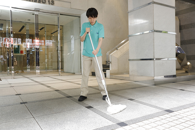 （横浜市）銀行の清掃スタッフ