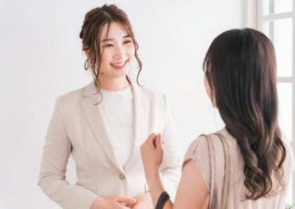 【正社員】英語が活かせる！京都の高級ジュエリー店で通訳・販売スタッフ募集