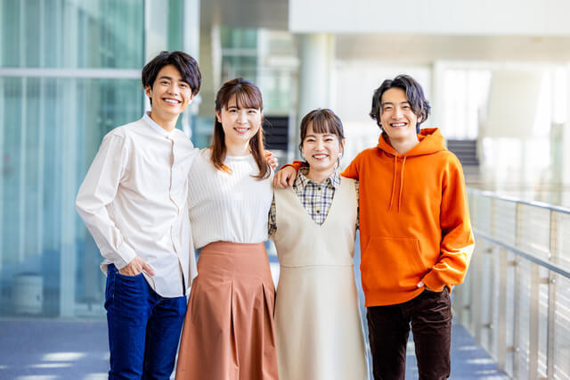 お菓子の検品！日払いで即金GET！面接と履歴書不要！