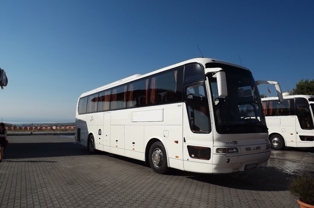 1227　高速バス運転士｜長距離運行／月45万円可・単独休憩あり