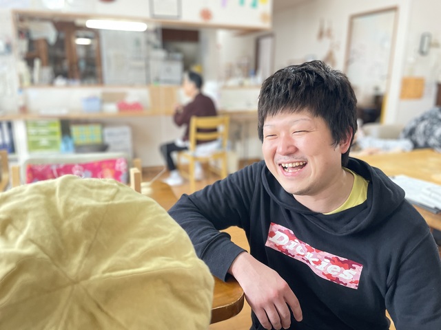 「グループホームひまわり」夜勤専従介護職アルバイト／ダブルワークOK